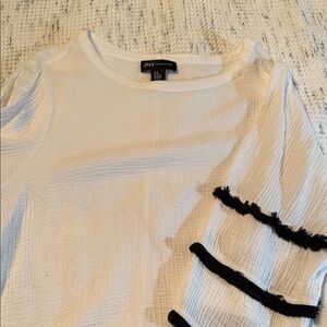 Jones New York Ivory Knit Top with Dark Accents